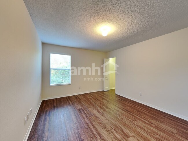 Building Photo - 1749 Oak Grove Chase Dr