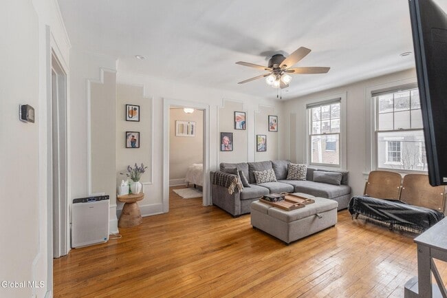 Building Photo - 83 Spring St