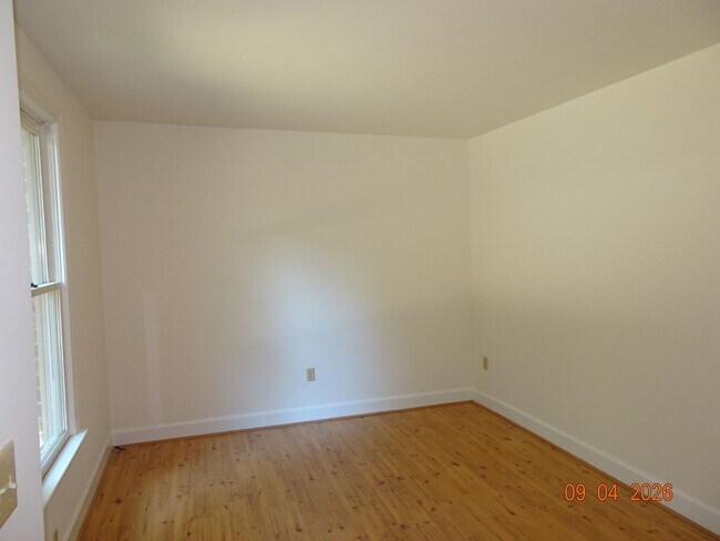 Building Photo - 1350 Jamestown Rd