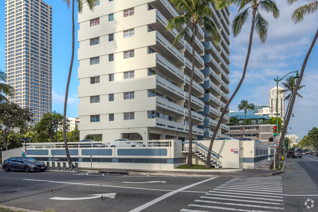 Building Photo - Waikiki Twin Towers