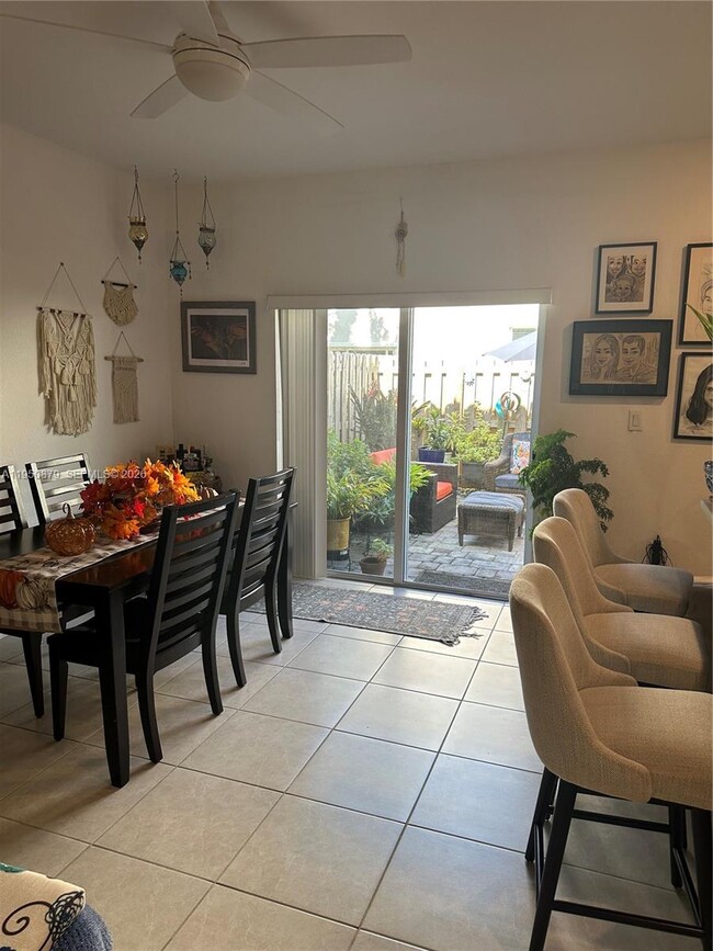 Building Photo - 2615 SE 12th St