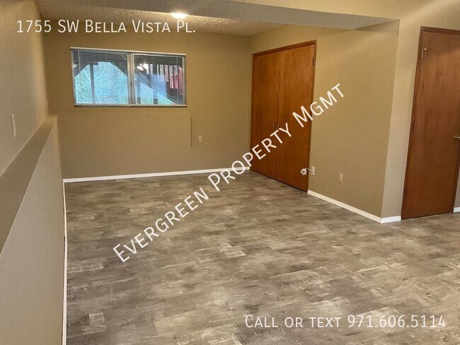 Building Photo - 3BR/2BA Open Floor Plan Kitchen Home- Spac...