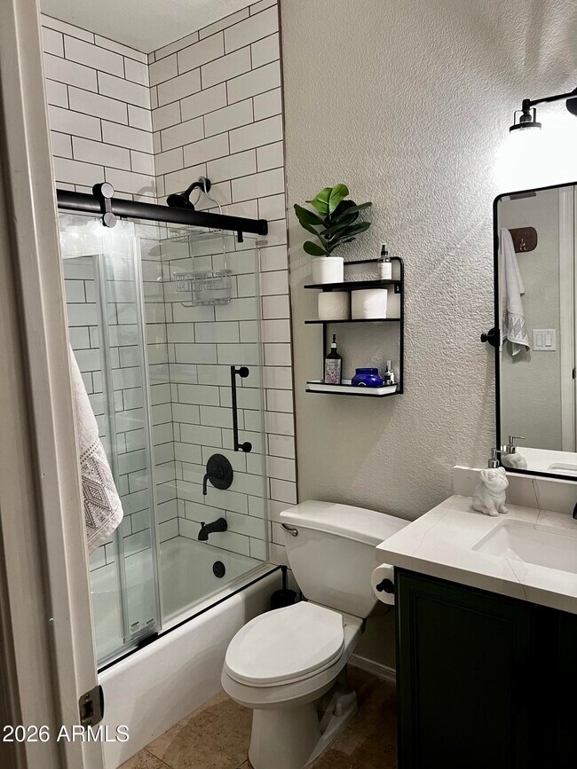 Building Photo - 4053 W Saddlehorn Rd