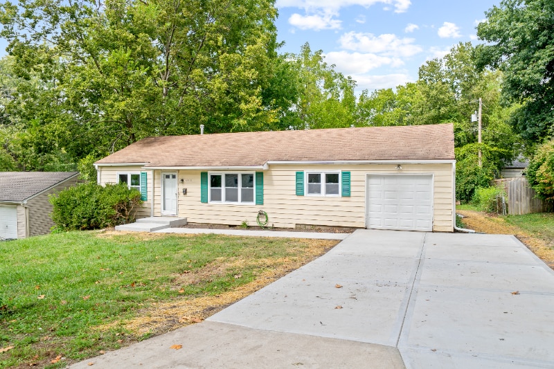 Building Photo - 6308 W 81st St