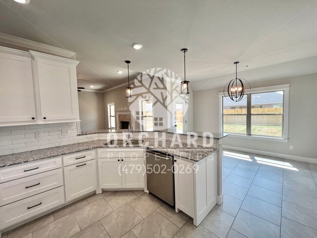 Building Photo - Tontitown- Single Family Home- Beautiful Wellington Plan- 9 Month Lease
