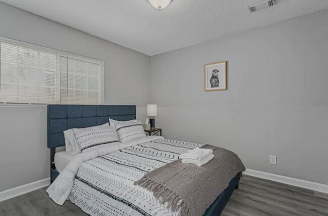 Building Photo - Merriam 4 plex