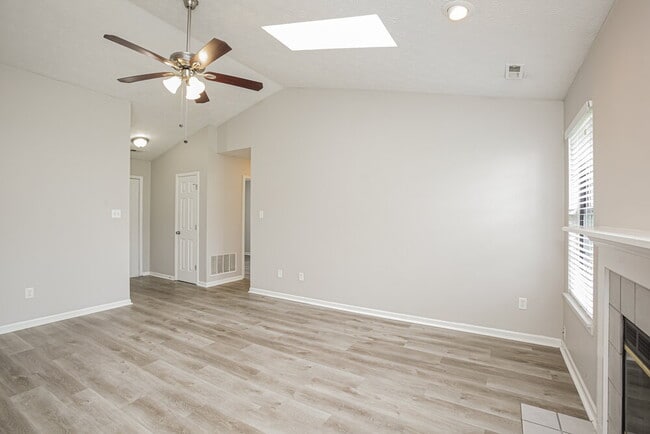 Building Photo - 5040 Harpers Ln