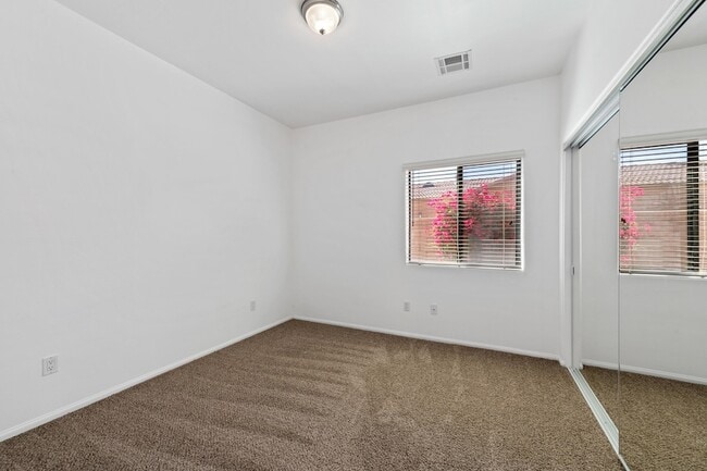 Building Photo - 30595 Sierra Pl