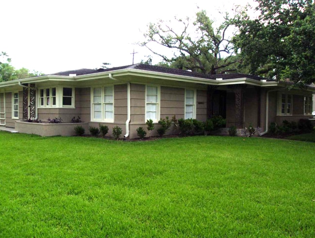 Building Photo - 2490 Harrison Ave