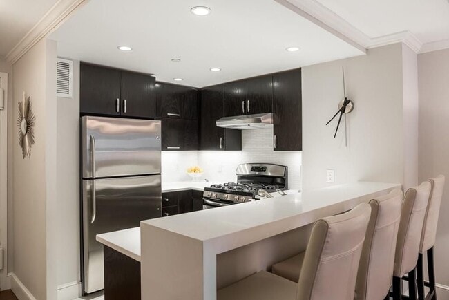 Building Photo - 151 Tremont St
