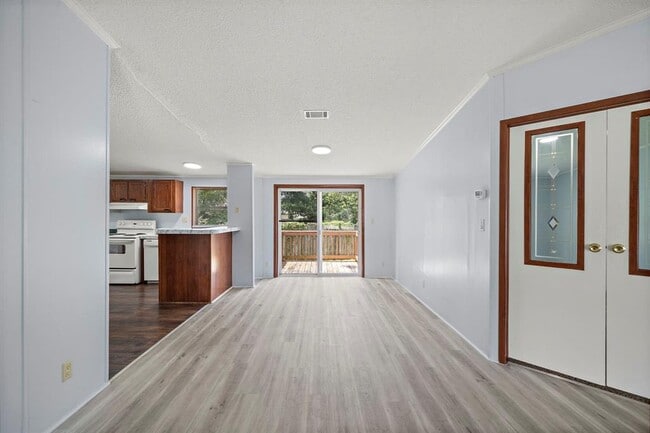 Building Photo - 16504 Brittany Way