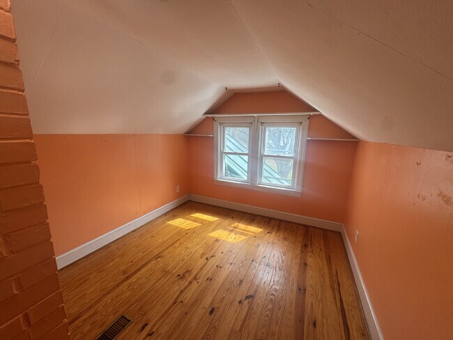 Building Photo - 4-Bedroom country homestead in Strasburg with Spacious Living — 1,445 Sq Ft of Comfort! Pet Frien...