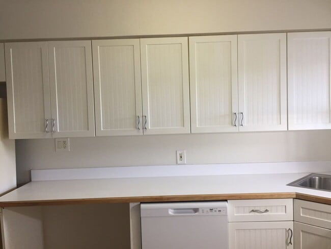 Building Photo - Ocean Breeze #14