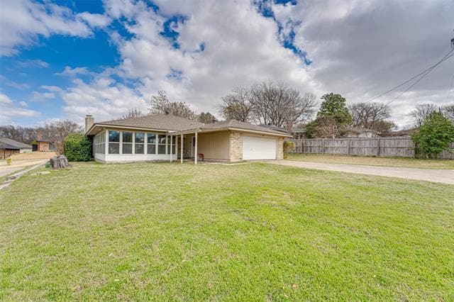 Building Photo - 407 Kenway St