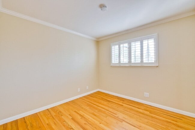 Building Photo - Stylish San Jose Home and Private Yard