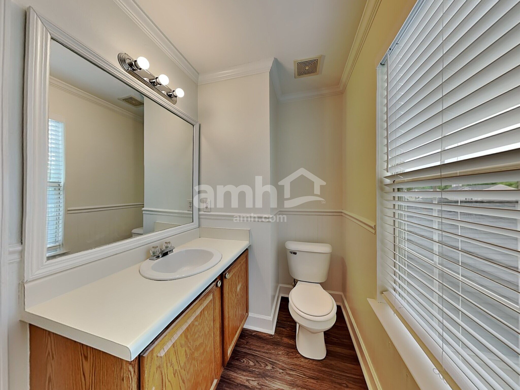 Building Photo - 22 Willow Bend Dr