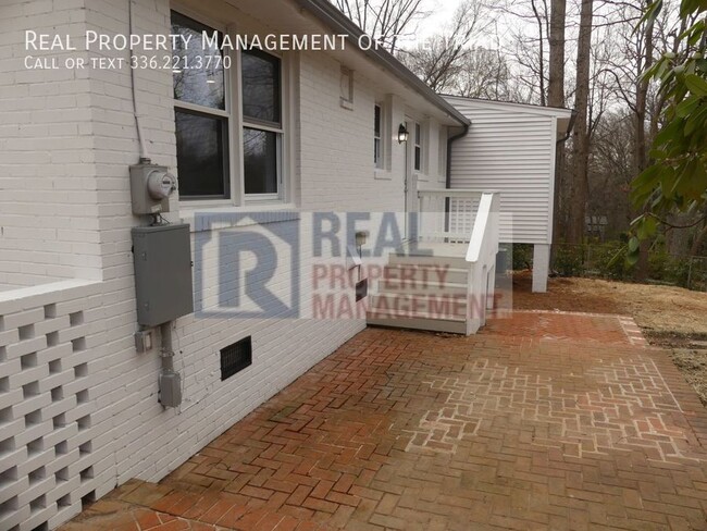 Building Photo - Adorable 3 Bed / 2 Bath Home in GSO 27408