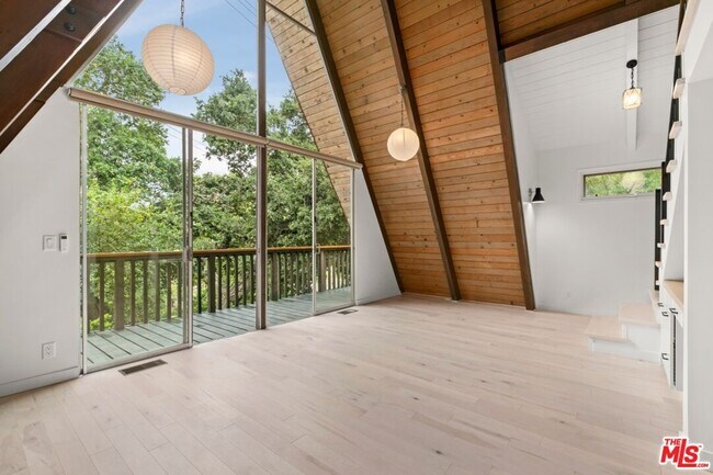 Building Photo - 10250 Seabury Ln