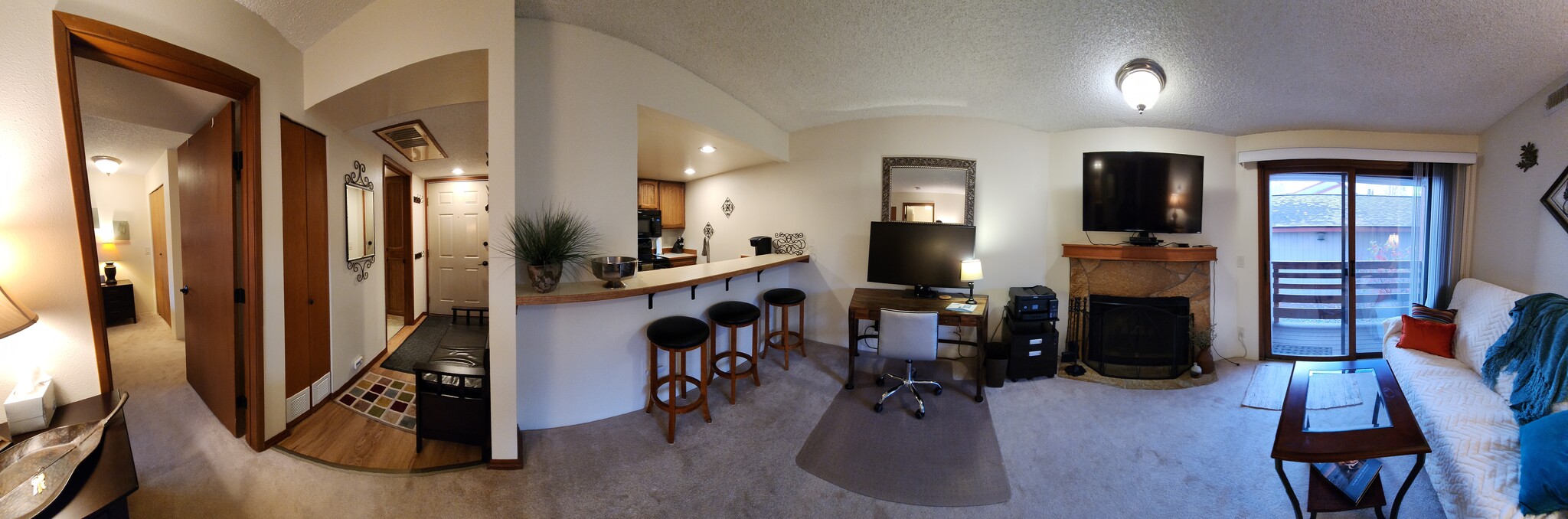 Building Photo - 9645 Independence Dr