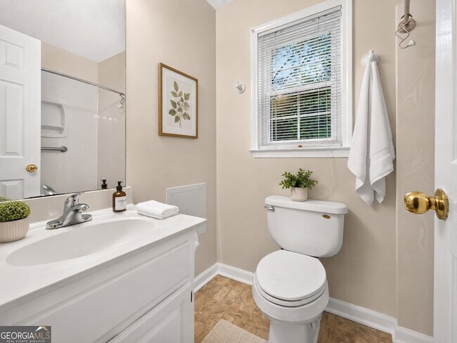 Building Photo - 129 Springbrook Dr