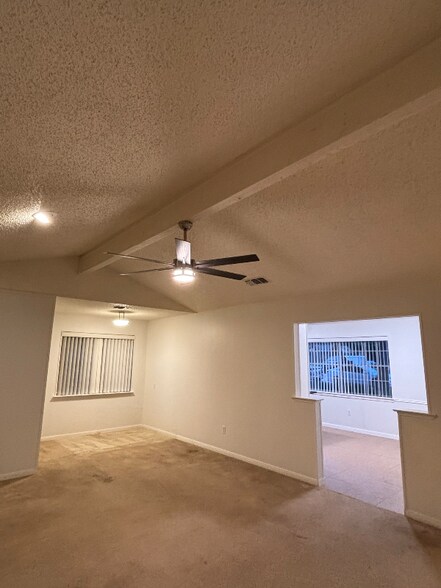 Building Photo - 1707 Chisolm Trail