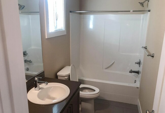 Building Photo - 7910 SW Capitol Hill Rd