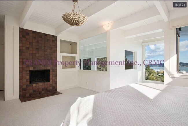 Building Photo - COMING SOON! Upgraded Townhouse with Spect...