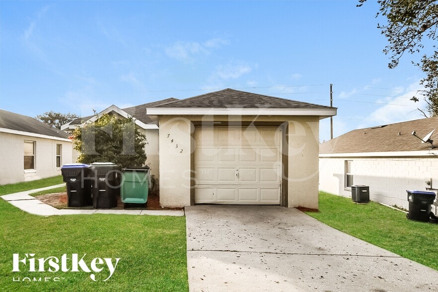 Primary Photo - 7432 Little Pond Ct