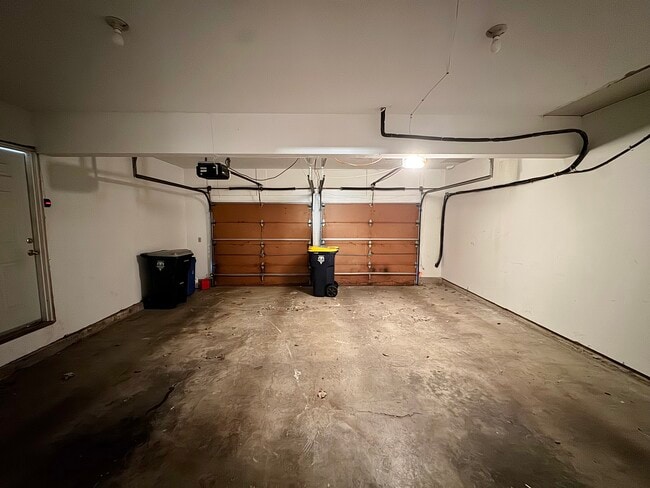 Building Photo - 3804 Pennsylvania Ave