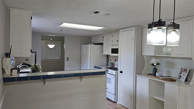 Building Photo - 11804 Buggy Whip Trail
