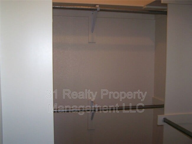 Building Photo - 1013 Rice St