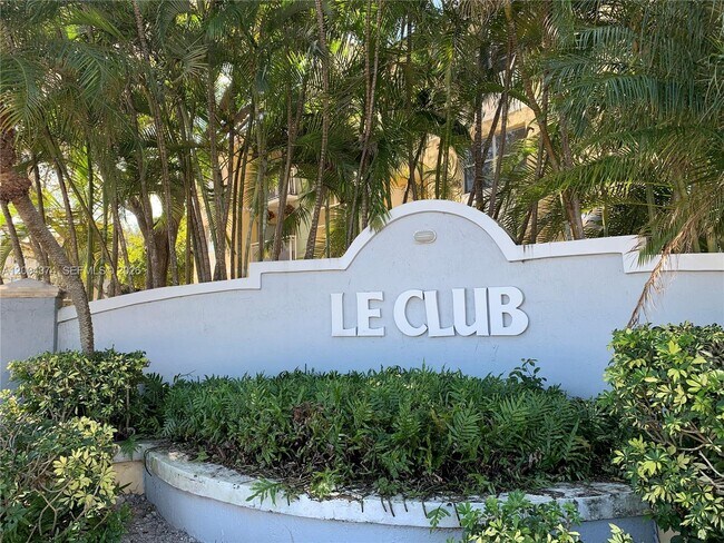 Building Photo - 8660 SW 212th St