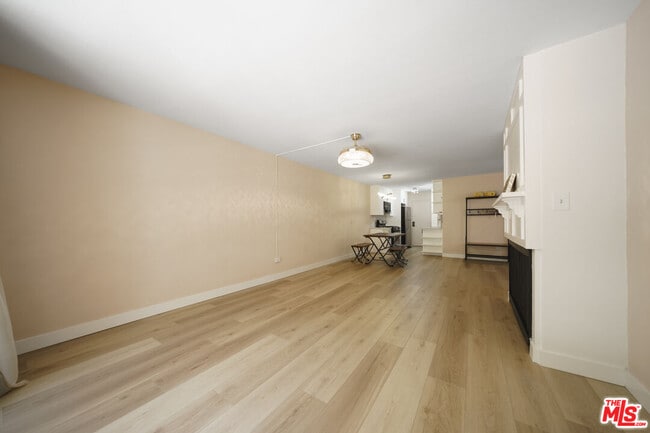 Building Photo - 421 La Fayette Park Pl