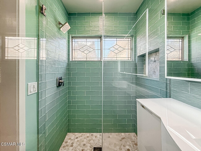 Building Photo - 21 Westbury St