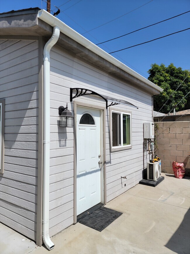 Building Photo - 1010 Florence Pl