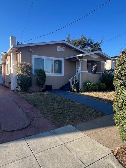 Primary Photo - 2307 64th Ave