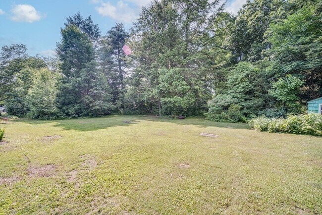 Building Photo - 1 Hickory Hill Dr