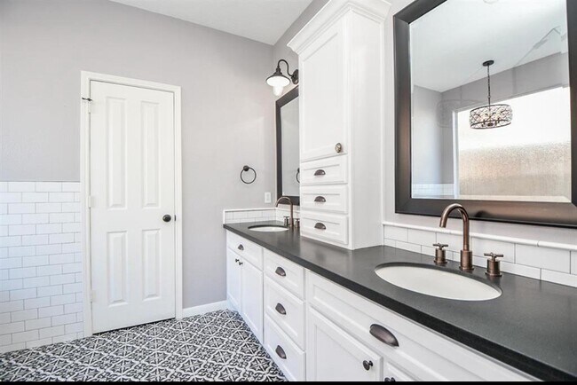 Building Photo - 3511 Bahia Ct