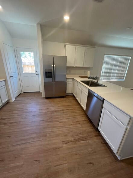 Building Photo - 1954 Foxtail Creek Ct