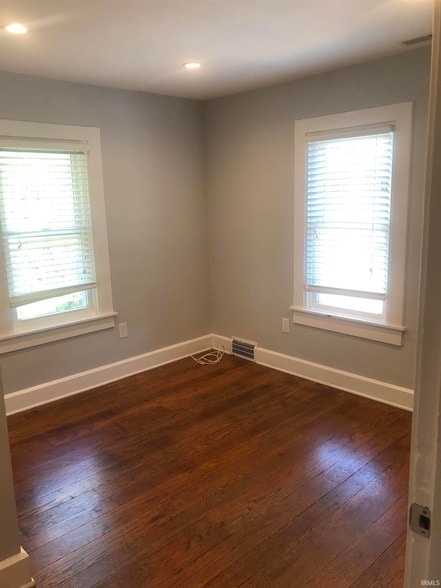 Building Photo - 729 E Hunter Ave