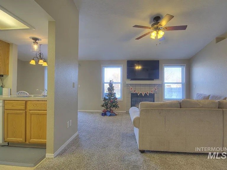 Building Photo - 10326 W Landmark Ct