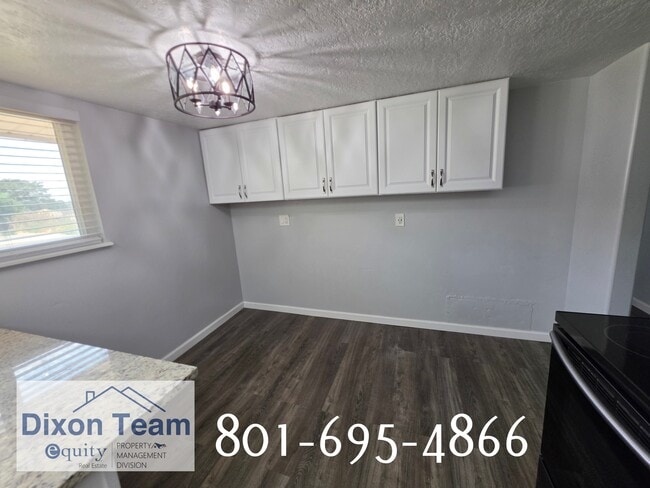 Building Photo - 44 E 150 N