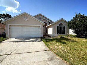 Building Photo - Lovely 4-Bed 2 Bath Pool Home in the Desirable Four Corners Area! Lawn Care & Pool Maintenance In...