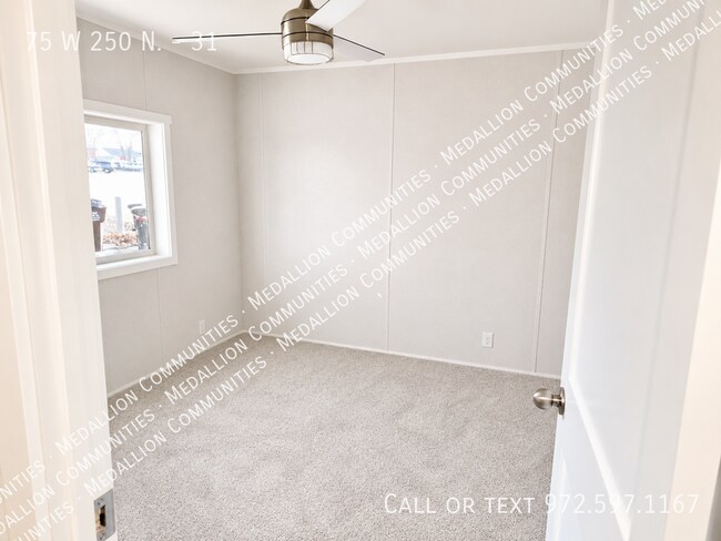 Building Photo - 75 W 250 N