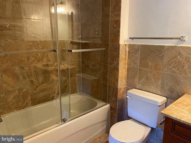 Building Photo - 3750 Main St