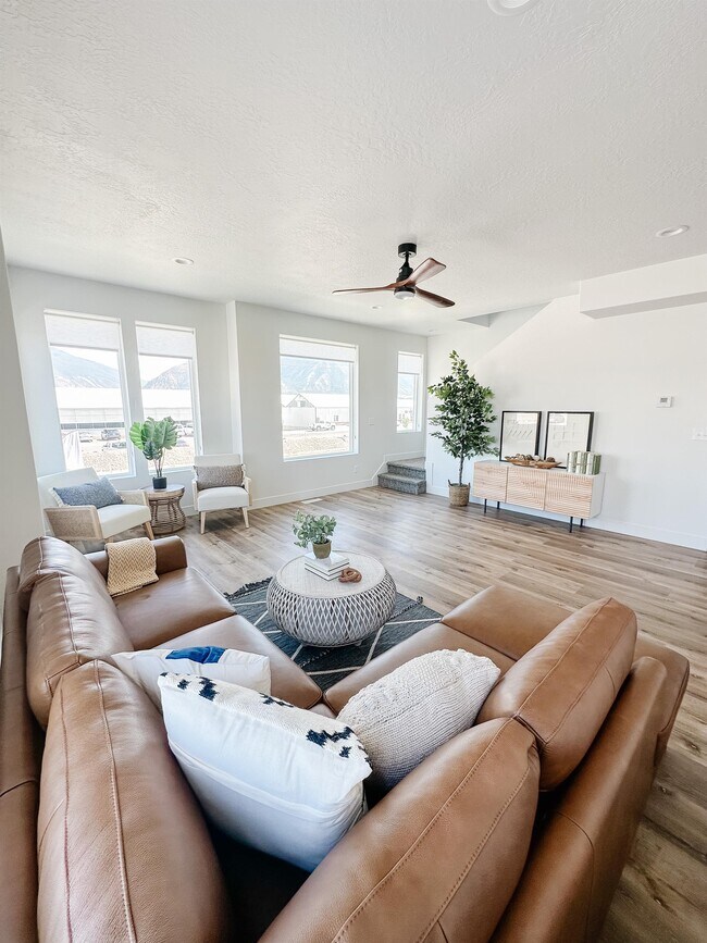 Building Photo - 1798 N 510 W