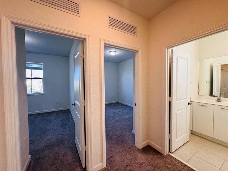 Building Photo - 2437 NW 131st Cir