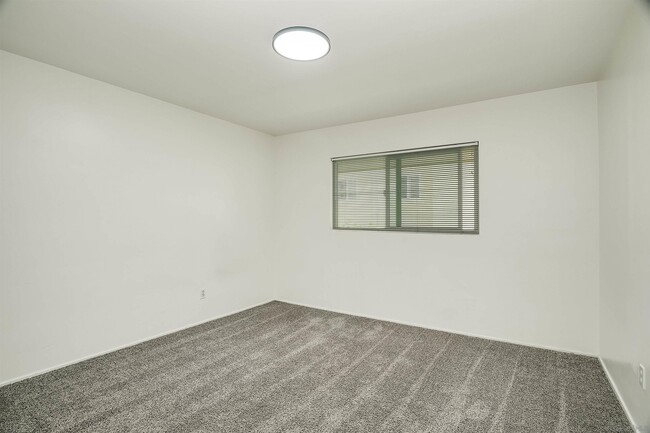 Building Photo - 4343 Idaho St
