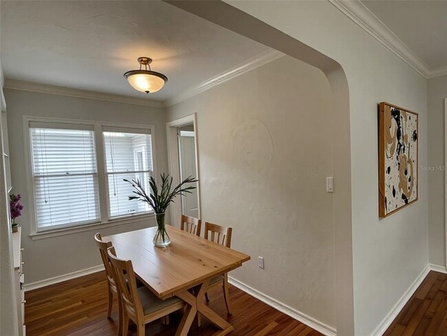Building Photo - 303 S Audubon Ave