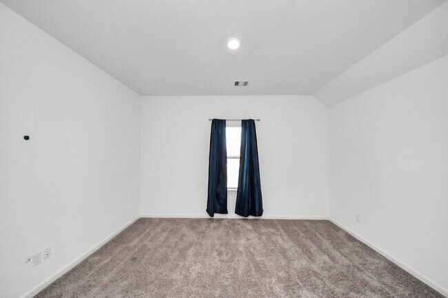 Building Photo - 3007 Velda May Dr
